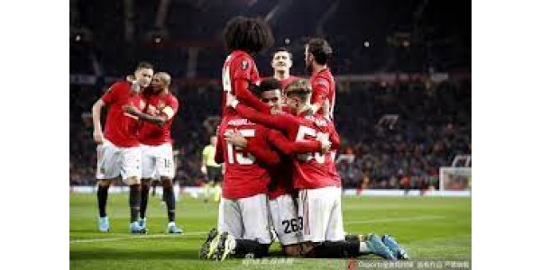 Manchester United 2-0 Leeds United à domicile